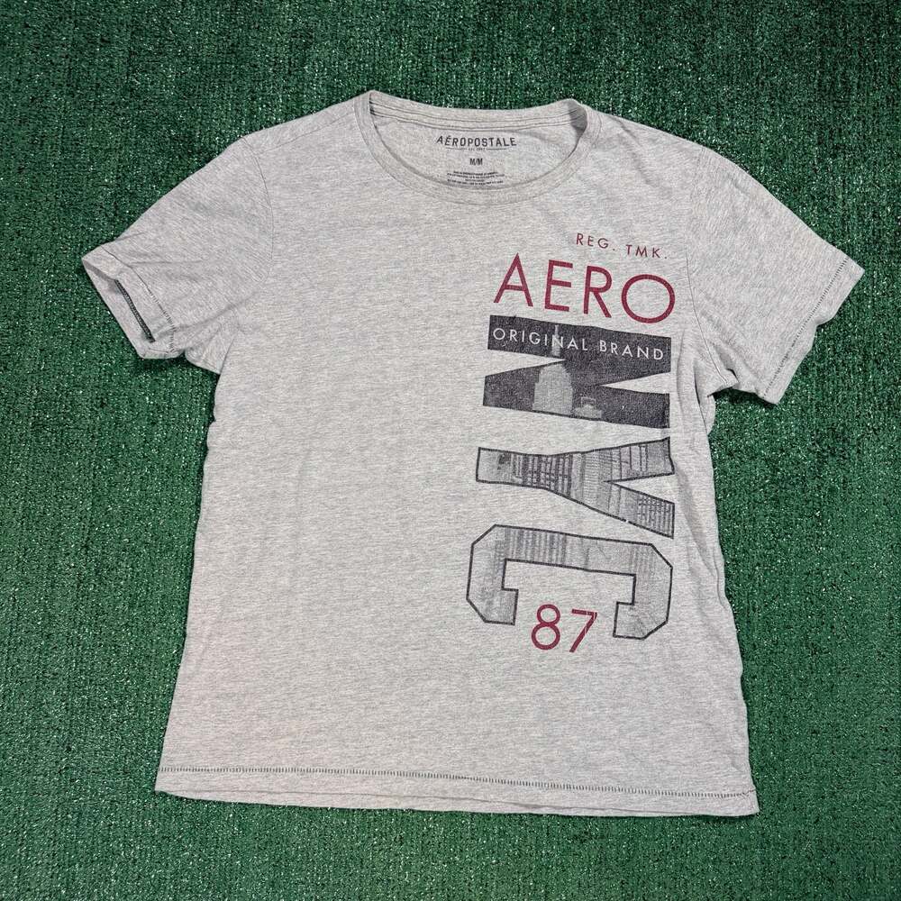 Y2K Aeropostale Men's Grey 'AERO-NY 87' Graphic T-Shirt Medium